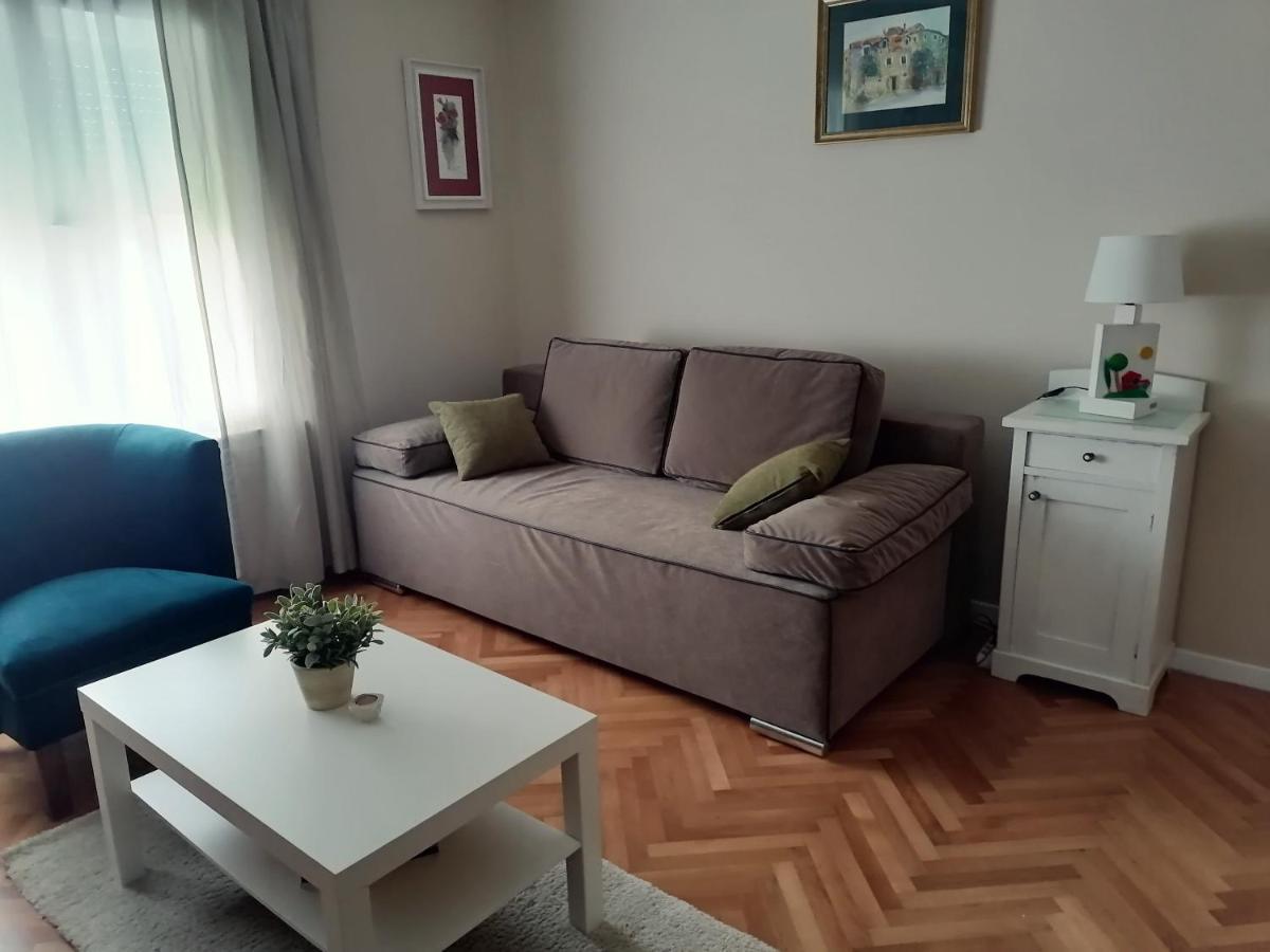 Holiday Home Modric Otočac Buitenkant foto