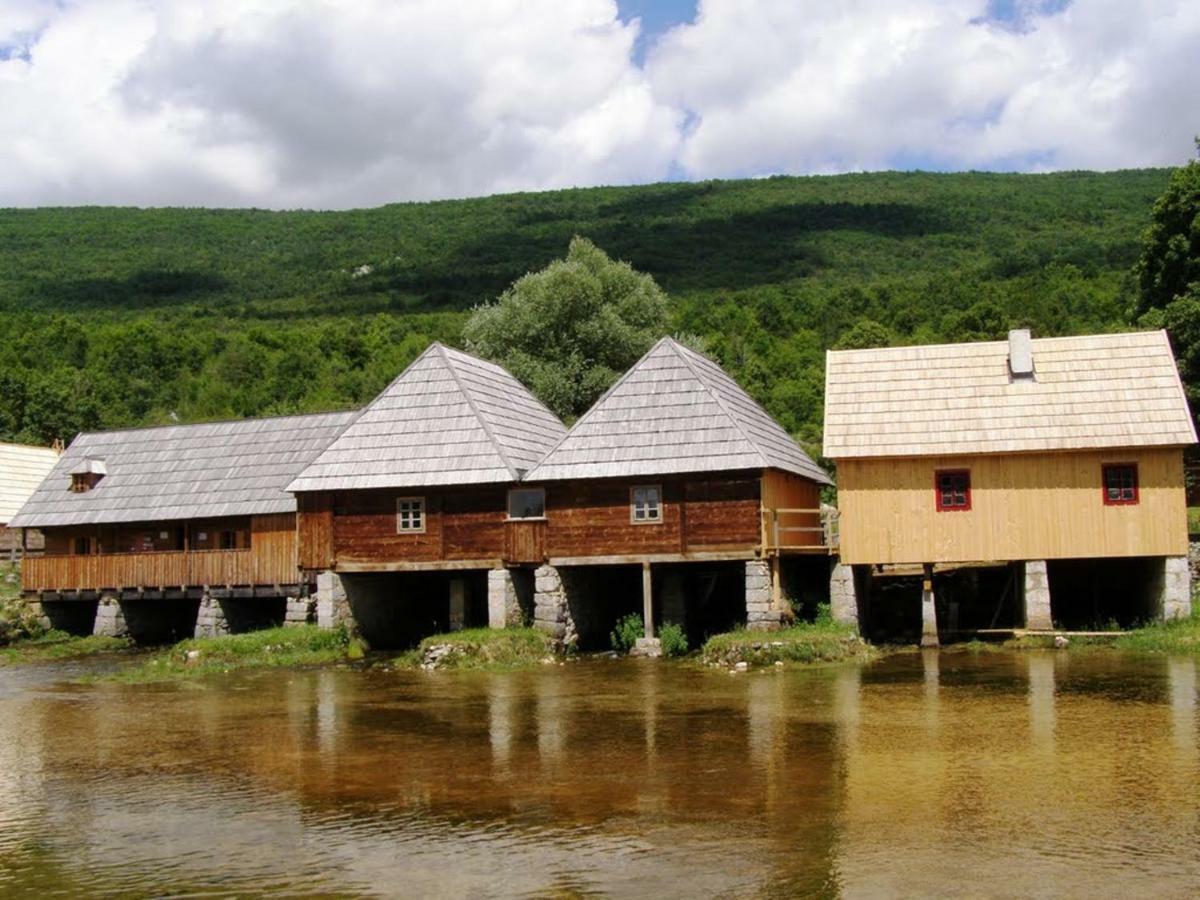 Holiday Home Modric Otočac Buitenkant foto