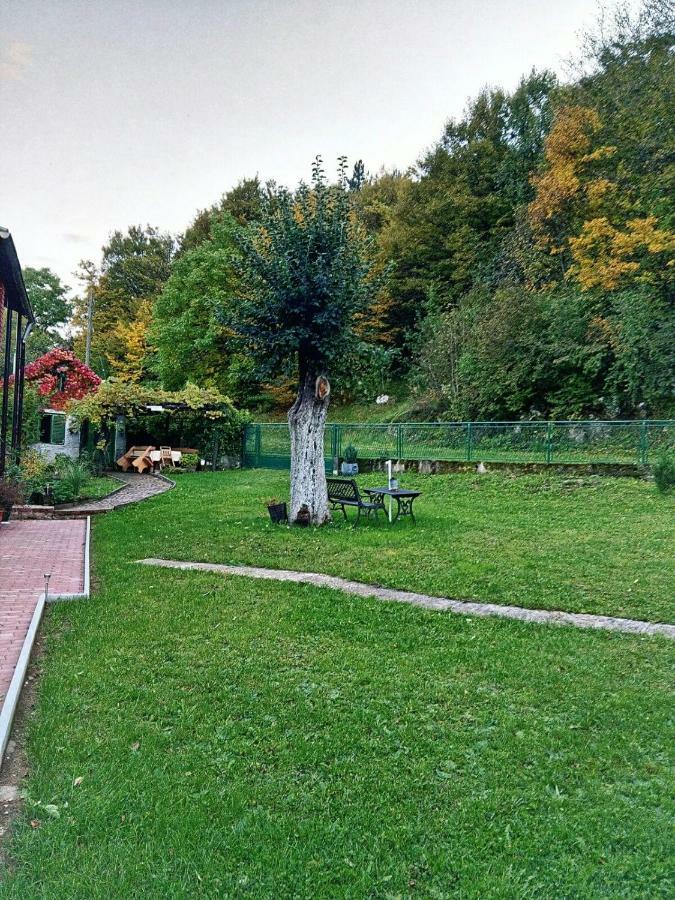 Holiday Home Modric Otočac Buitenkant foto