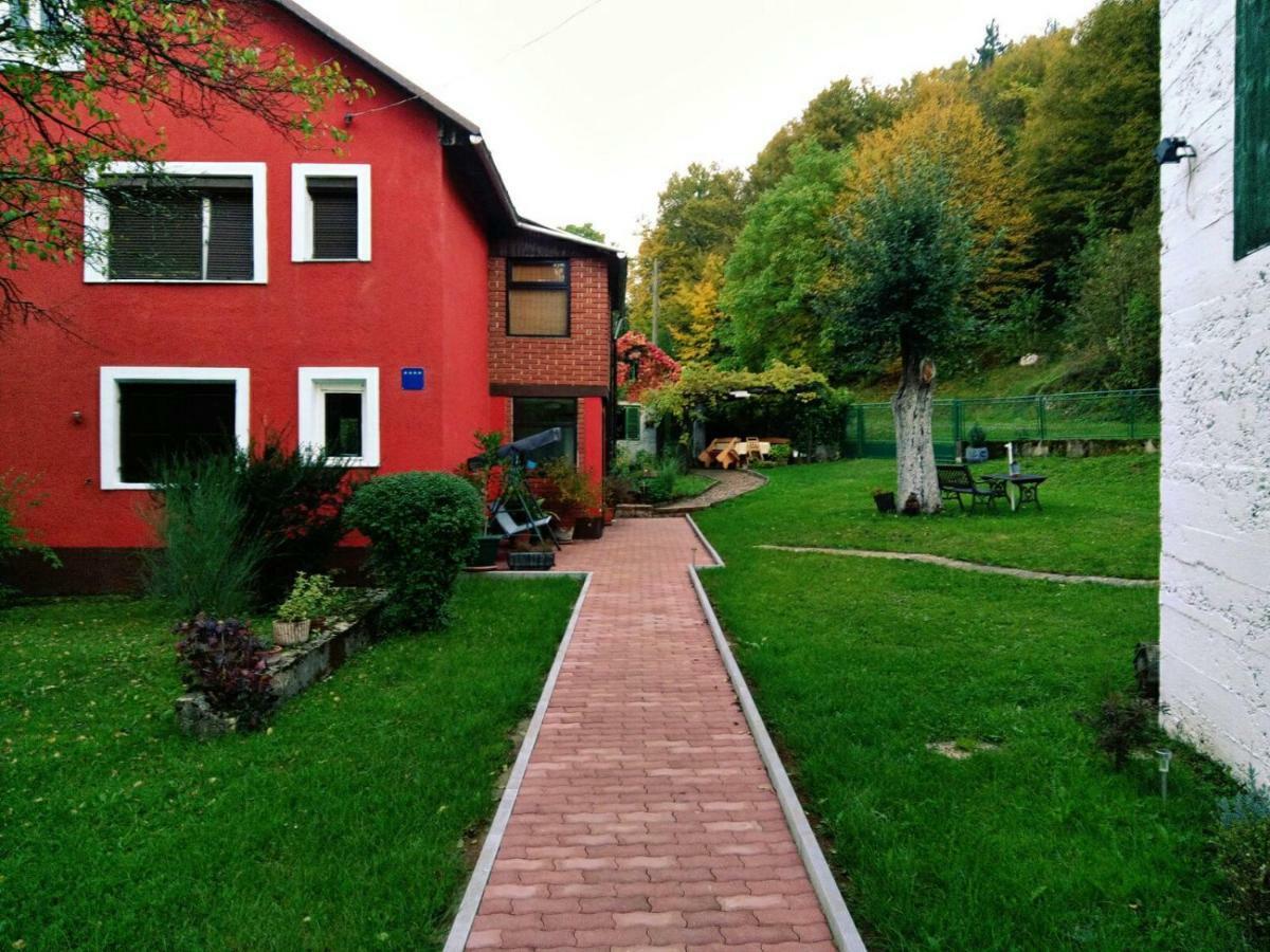 Holiday Home Modric Otočac Buitenkant foto