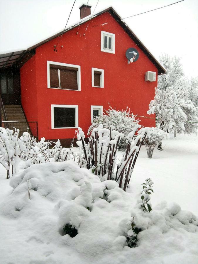 Holiday Home Modric Otočac Buitenkant foto